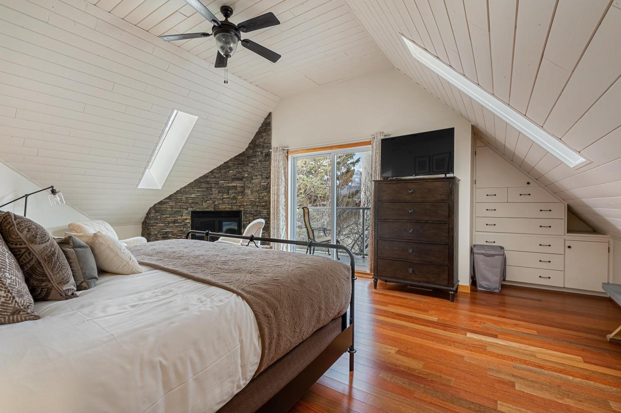 Parkland301 Sunlit 2,000 Ft² Penthouse With Mtn View Apartment Canmore Exterior photo
